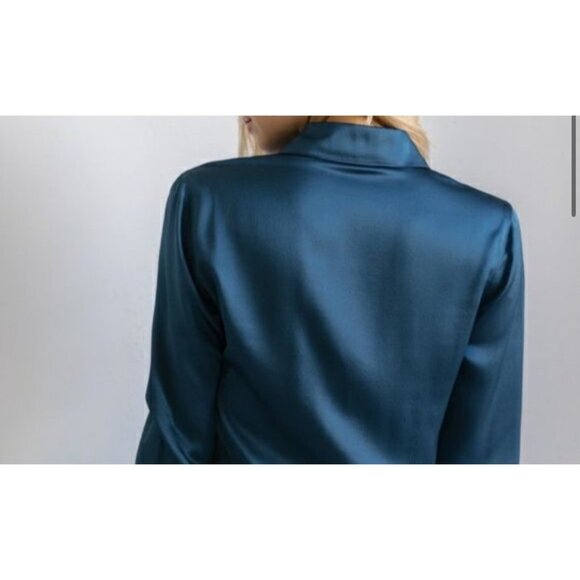 Elegant Blue Button Down Shirt - Picture 5 of 13